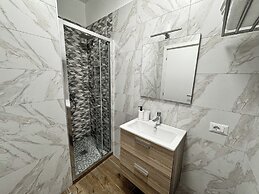 The Quarters Naples Apartment