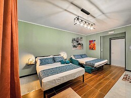 The Quarters Naples Apartment