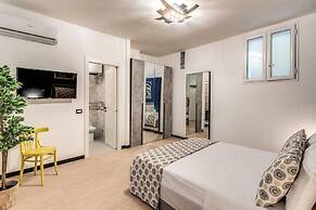 The Quarters Naples Apartment