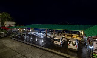 Treebo Premium Queen Of Hills Near Mall Road