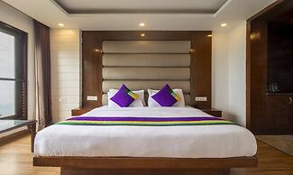 Treebo Premium Queen Of Hills Near Mall Road