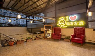 Treebo Premium Queen Of Hills Near Mall Road