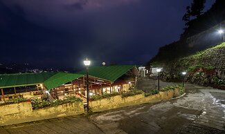 Treebo Premium Queen Of Hills Near Mall Road