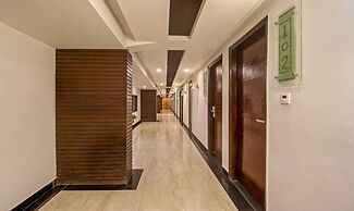 Treebo Premium Queen Of Hills Near Mall Road