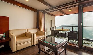 Treebo Premium Queen Of Hills Near Mall Road