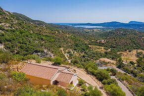 Villa Fiori con Piscina by Wonderful Italy