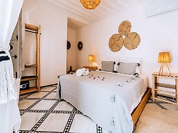 Riad Nelia