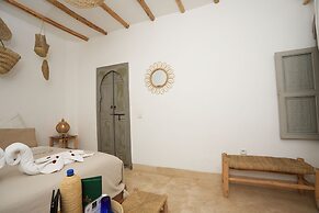 Riad Nelia