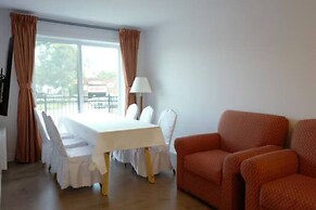 2001 Av. Beaconsfield