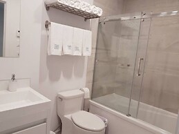 2001 Av. Beaconsfield