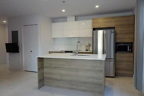 2001 Av. Beaconsfield