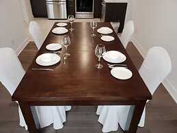 2001 Av. Beaconsfield