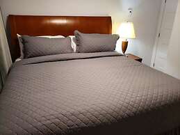 2001 Av. Beaconsfield