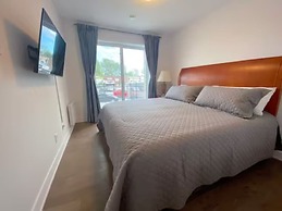 2001 Av. Beaconsfield