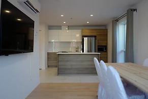 2001 Av. Beaconsfield