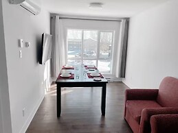 2001 Av. Beaconsfield