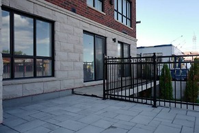 2001 Av. Beaconsfield