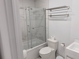 2001 Av. Beaconsfield