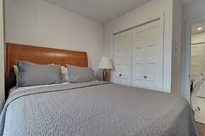 2001 Av. Beaconsfield