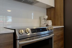 2001 Av. Beaconsfield