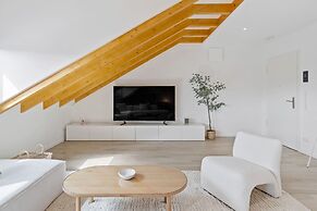 Stylish 2BR Getaway in Bivange Roeser