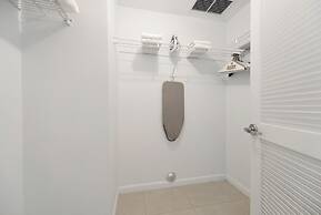 Modern Condos in Midtown Miami