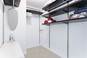 Modern Condos in Midtown Miami