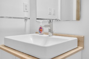 RivetStays - The York
