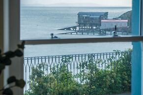 No. 4 Croft House - Luxury 2 Bed Apartment - Tenby