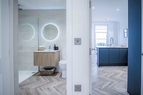 No. 4 Croft House - Luxury 2 Bed Apartment - Tenby