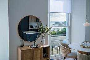 No. 4 Croft House - Luxury 2 Bed Apartment - Tenby