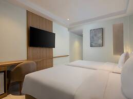 Golden Hill by Golden Tulip