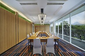 Golden Hill by Golden Tulip