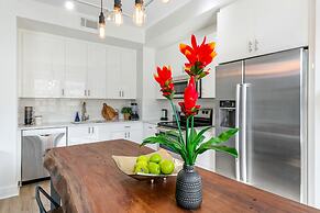 Spacious 4BR Condo in New Orleans