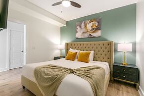 Spacious 4BR Condo in New Orleans