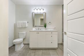 Spacious 4BR Condo in New Orleans