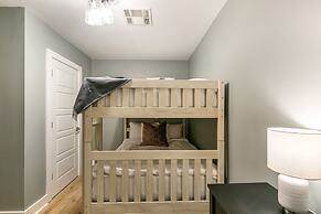 Spacious 4BR Condo in New Orleans