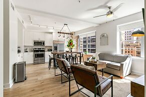 Spacious 4BR Condo in New Orleans