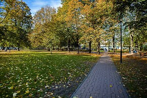 Studio Grzybowska m. 112 by Renters