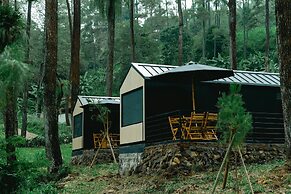Bobocabin Pacet