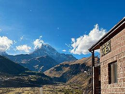 Hotel Axien Kazbegi