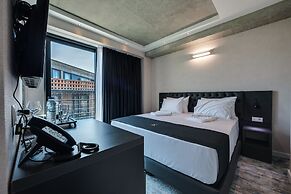 MIT HOTEL