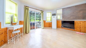 Chuncheon Namiseom pet Friendly Pension