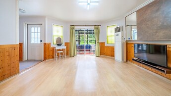 Chuncheon Namiseom pet Friendly Pension