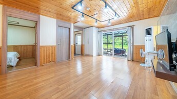 Chuncheon Namiseom pet Friendly Pension