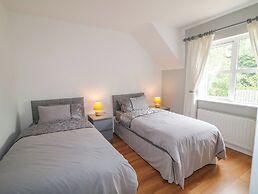 12 Hillview