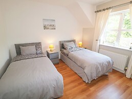 12 Hillview