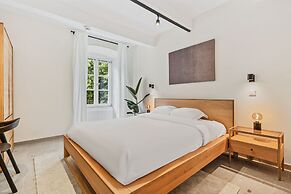 Clausen Hideaway Modern Apartment ID211