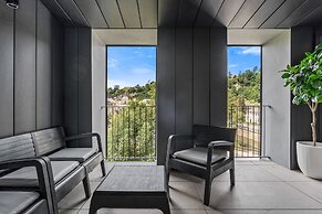 Charming Clausen Getaway Serene ID209