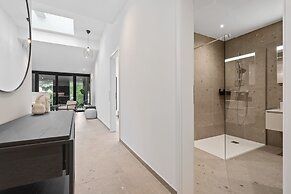 Charming Clausen Getaway Serene ID209